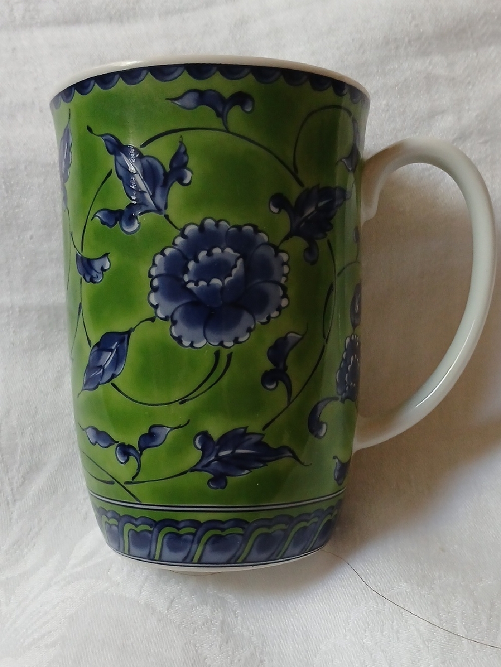Otagiri Green Mug with Blue Floral Motif